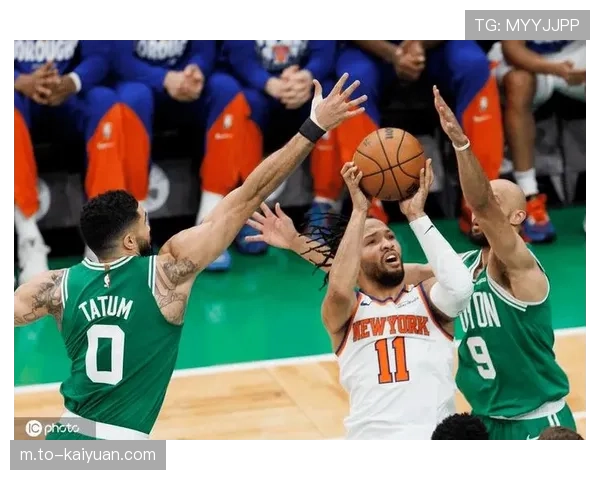 佛罗里达大学客场险胜 后卫威尔·理查德命中制胜罚球