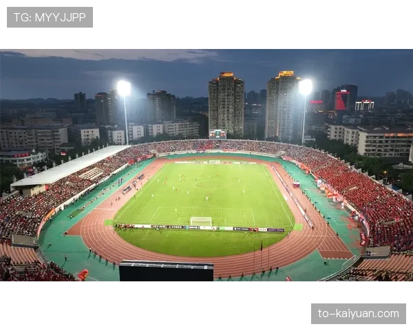 重庆铜梁龙主场气势：铜梁龙体育场助威声浪战术影响